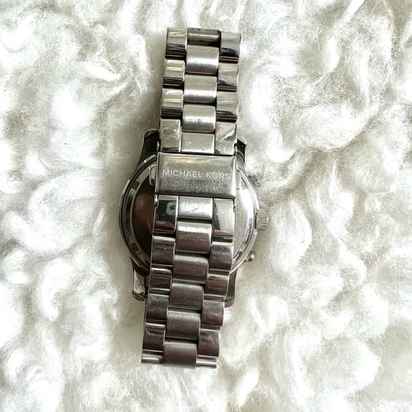 Michael Kors Silver Watch - Picture 2 of 4